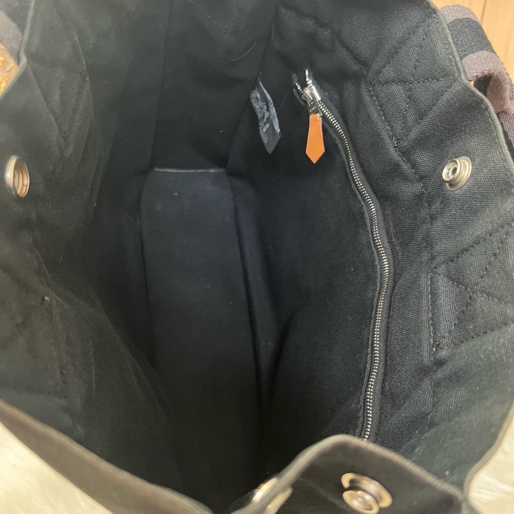 ⭐️HERMES FOURRE TOTE PM
BLACK/DARK GREY TOTE PATTERN HAND BAG - Picture 10 of 13